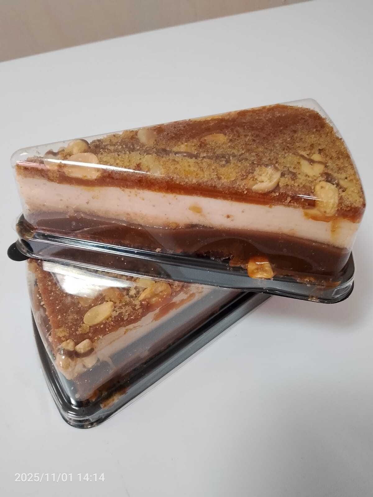 Пирожное чизкейк со вкусом сникерса 170 гр.